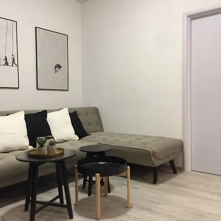 Central Stay Apartment