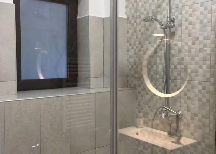 Central Stay Apartment * Бухарест