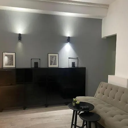 Lägenhet Central Stay Apartment