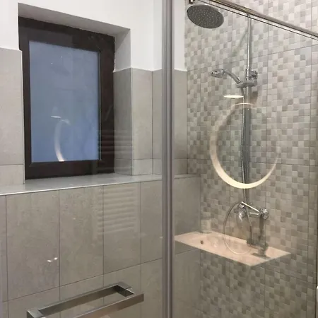 Central Stay Apartment * بوخارست